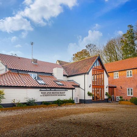 The Black Swan Inn Horsham St Faith Екстер'єр фото