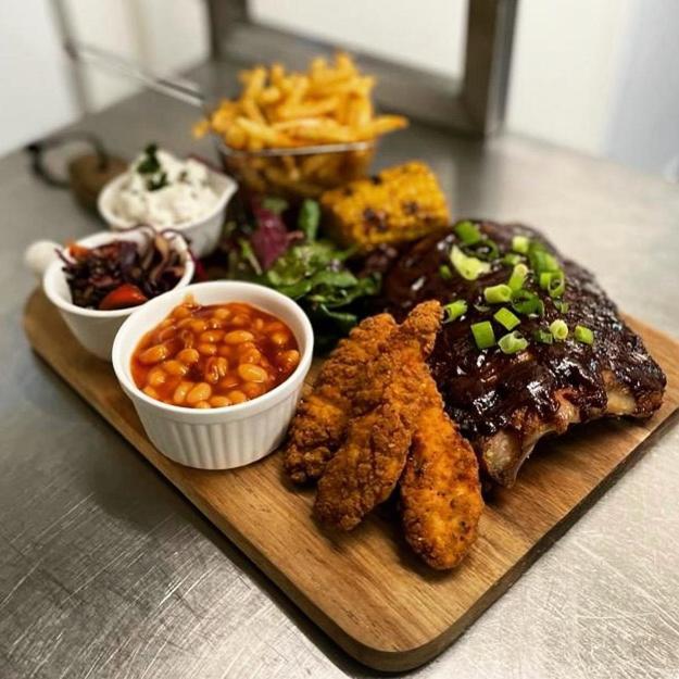The Black Swan Inn Horsham St Faith Екстер'єр фото