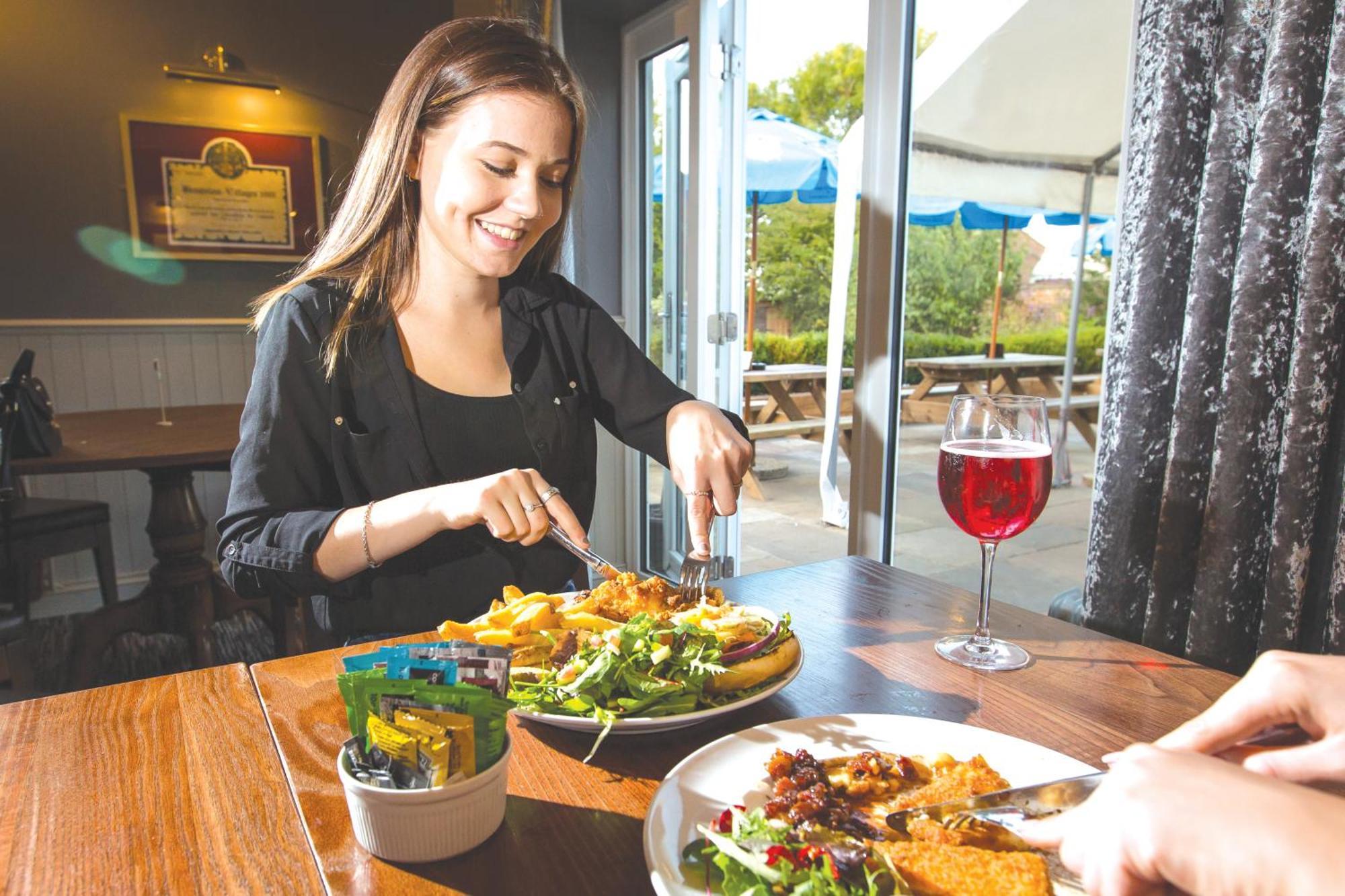 The Black Swan Inn Horsham St Faith Екстер'єр фото