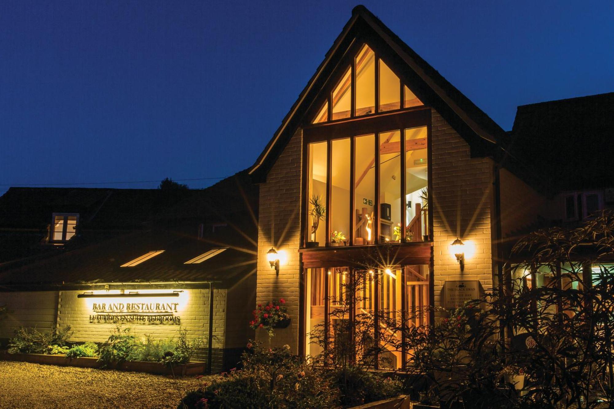 The Black Swan Inn Horsham St Faith Екстер'єр фото