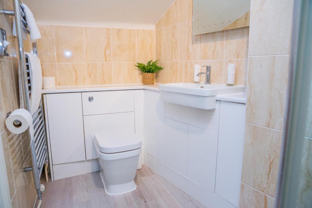 The Black Swan Inn Horsham St Faith Екстер'єр фото