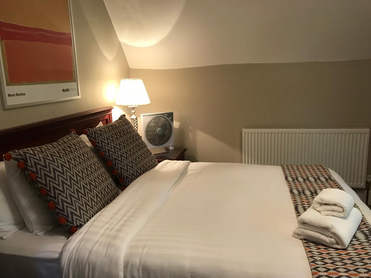 The Black Swan Inn Horsham St Faith Екстер'єр фото